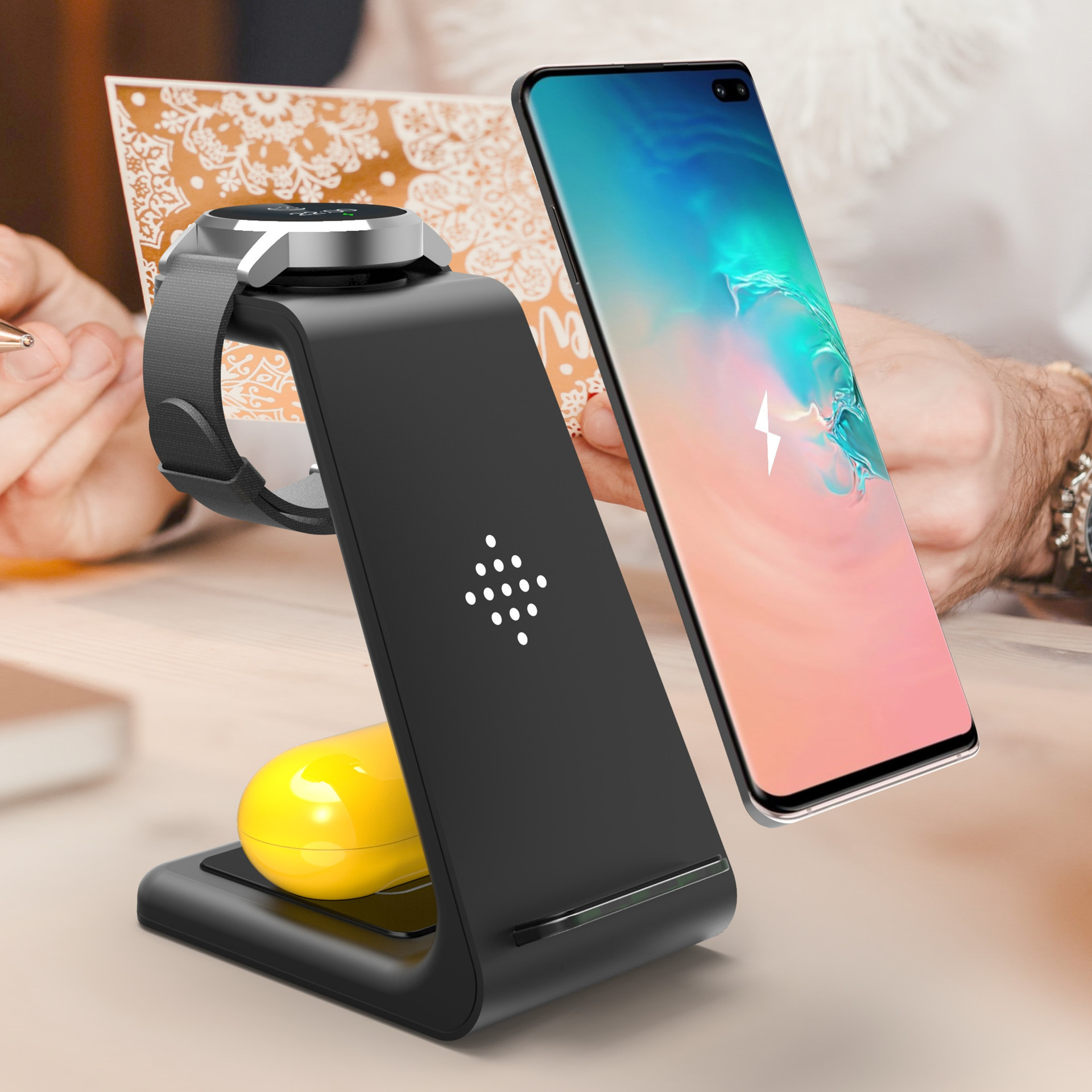 3 In 1 Fast Charging Station Wireless Charger Stand Wireless Quick Charge Dock For Phone Holder - image 4