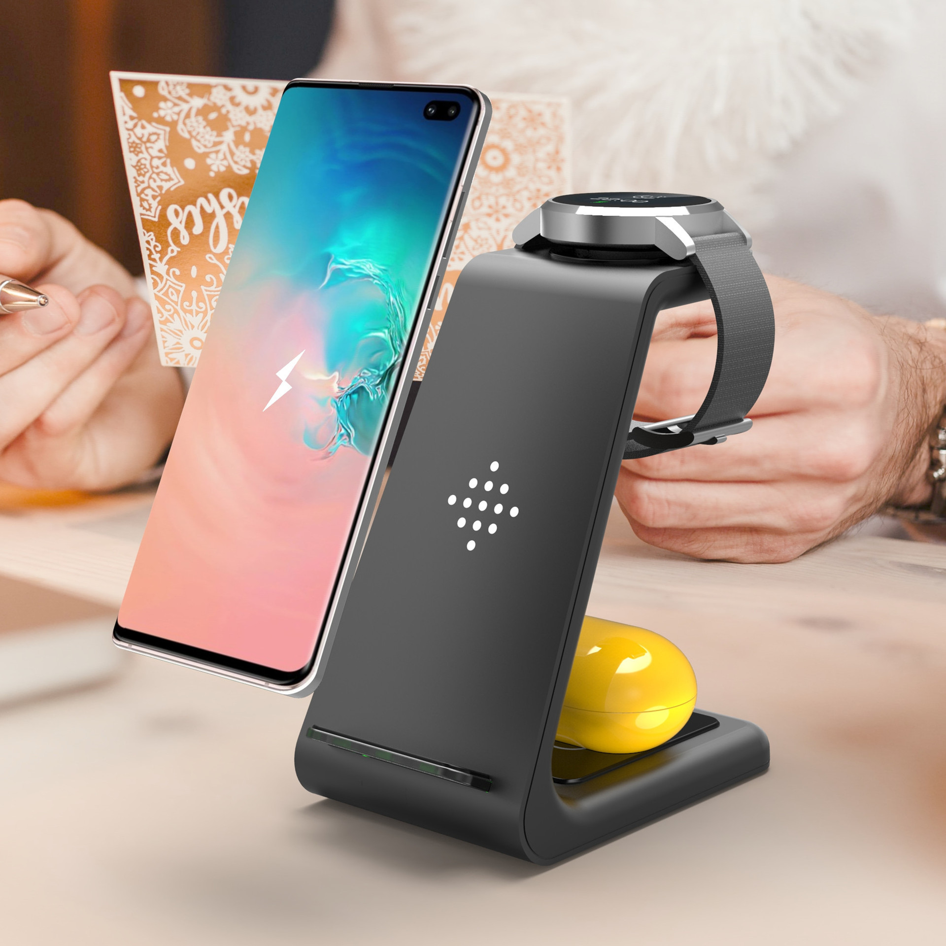 3 In 1 Fast Charging Station Wireless Charger Stand Wireless Quick Charge Dock For Phone Holder - image 2